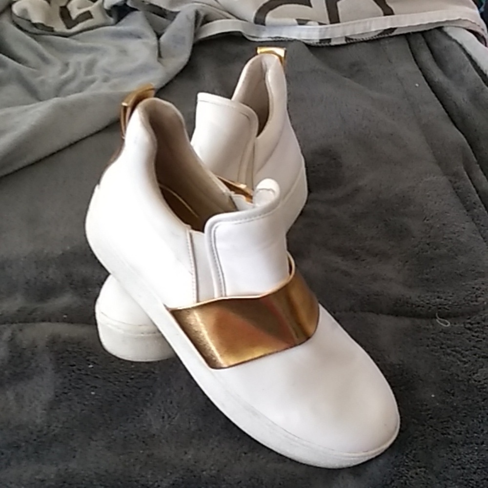 White and gold sneakes